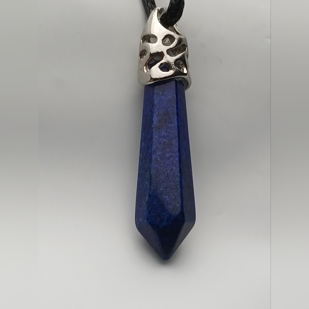 Elegant Lapis Lazuli Blue Pendant Necklace